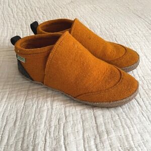 Kyrgies Tengries House Shoe/Slippers